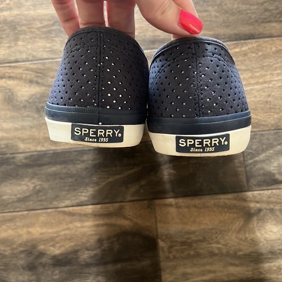 Worn once. Excellent condition. - Picture 3 of 4